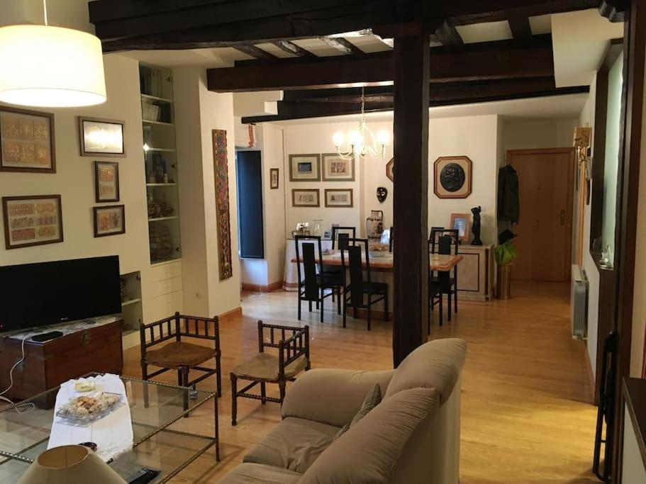 Otazu Aparment Apartment ซานเซบาสเตียน ภายนอก รูปภาพ